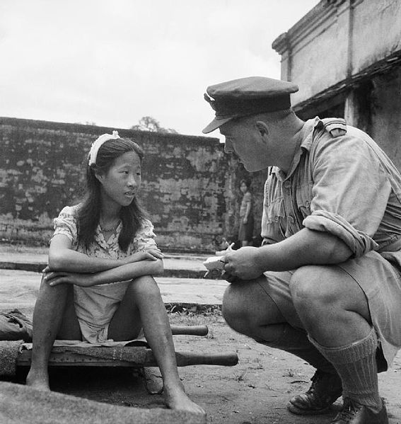ملف:Chinese girl from one of the Japanese Army's 'comfort battalions'.jpg